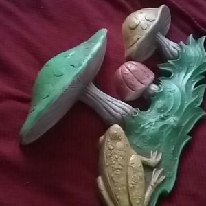 Mushrooms and frog plaque